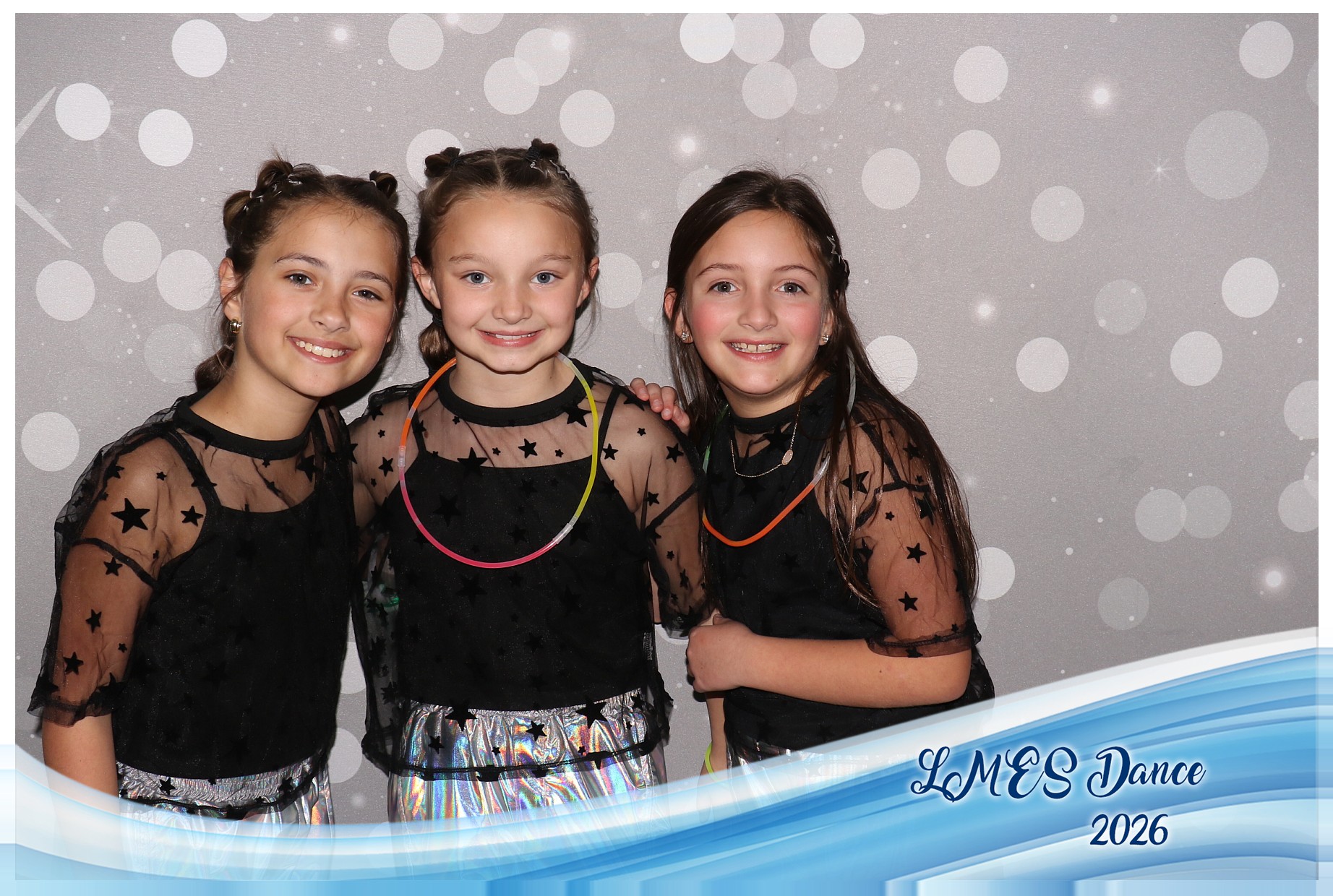 LMES Dance 2026 | View more photos from the event at gallery.photoboothcincy.com/u/PhotoBoothCincy/LMES-Dance-2026