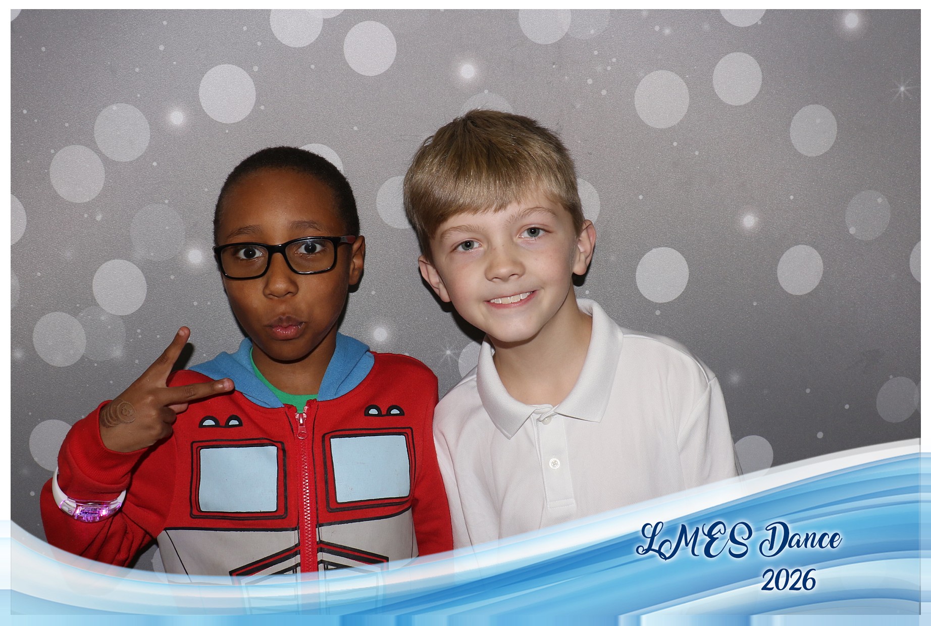 LMES Dance 2026 | View more photos from the event at gallery.photoboothcincy.com/u/PhotoBoothCincy/LMES-Dance-2026