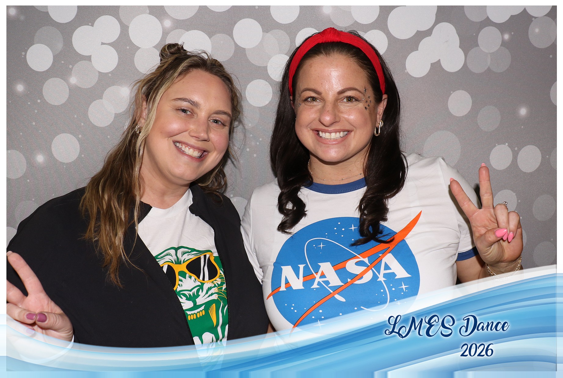 LMES Dance 2026 | View more photos from the event at gallery.photoboothcincy.com/u/PhotoBoothCincy/LMES-Dance-2026