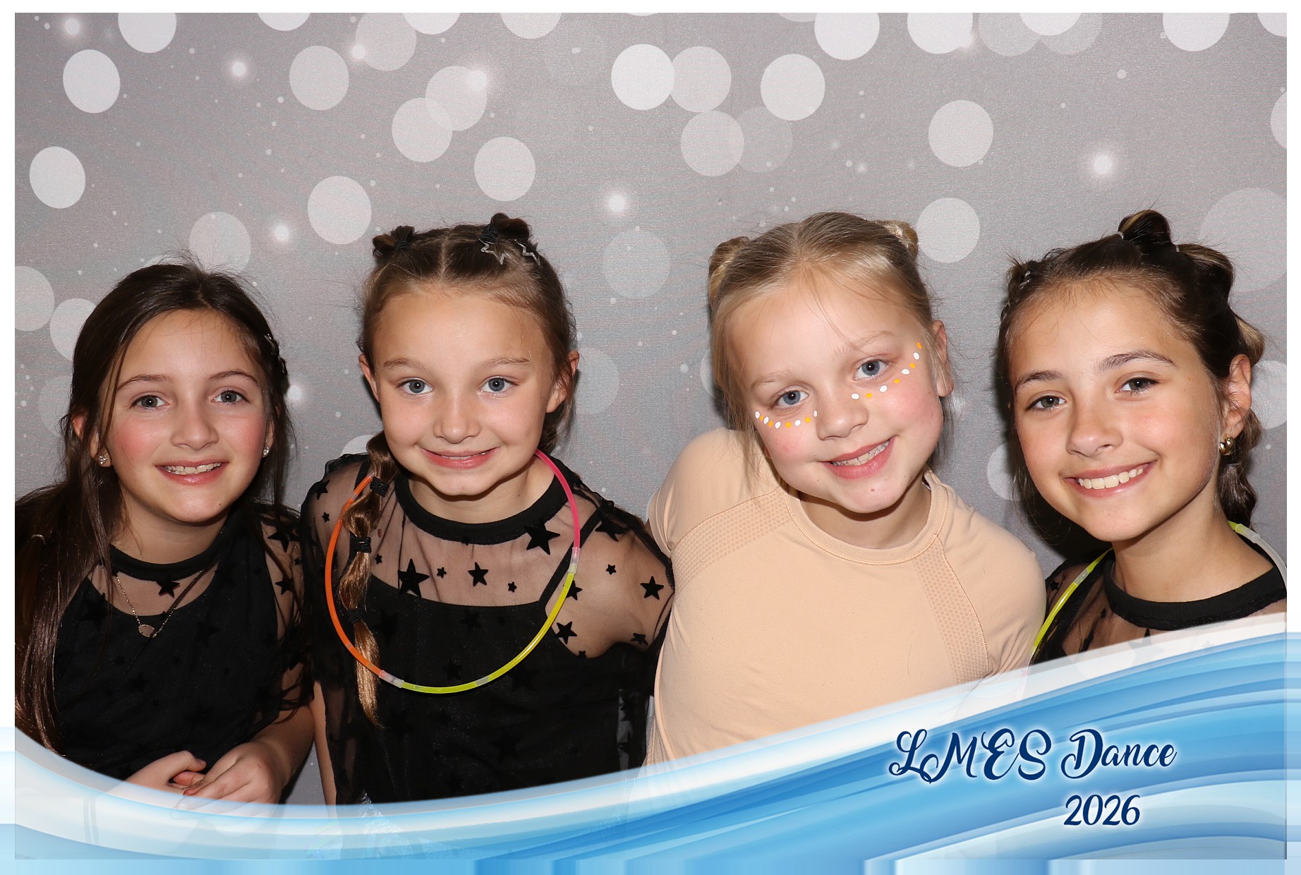 LMES Dance 2026 | View more photos from the event at gallery.photoboothcincy.com/u/PhotoBoothCincy/LMES-Dance-2026