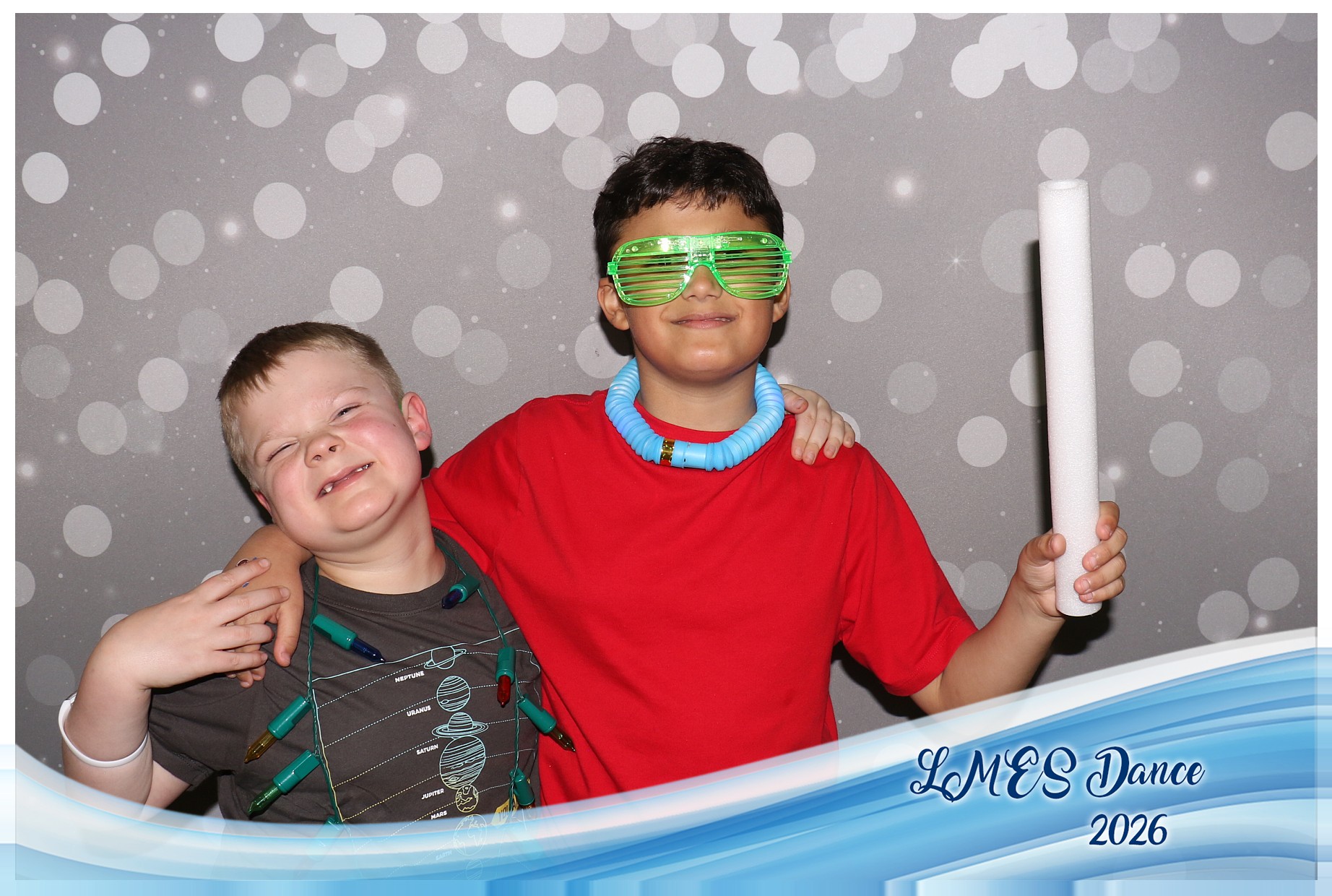 LMES Dance 2026 | View more photos from the event at gallery.photoboothcincy.com/u/PhotoBoothCincy/LMES-Dance-2026