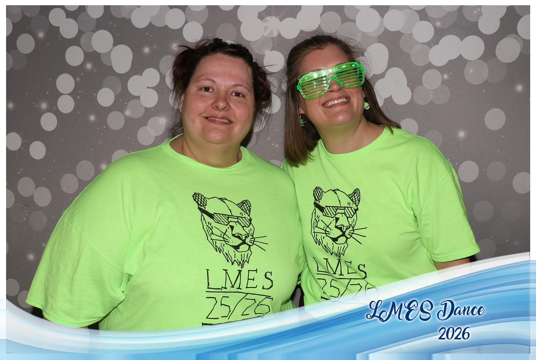 LMES Dance 2026 | View more photos from the event at gallery.photoboothcincy.com/u/PhotoBoothCincy/LMES-Dance-2026