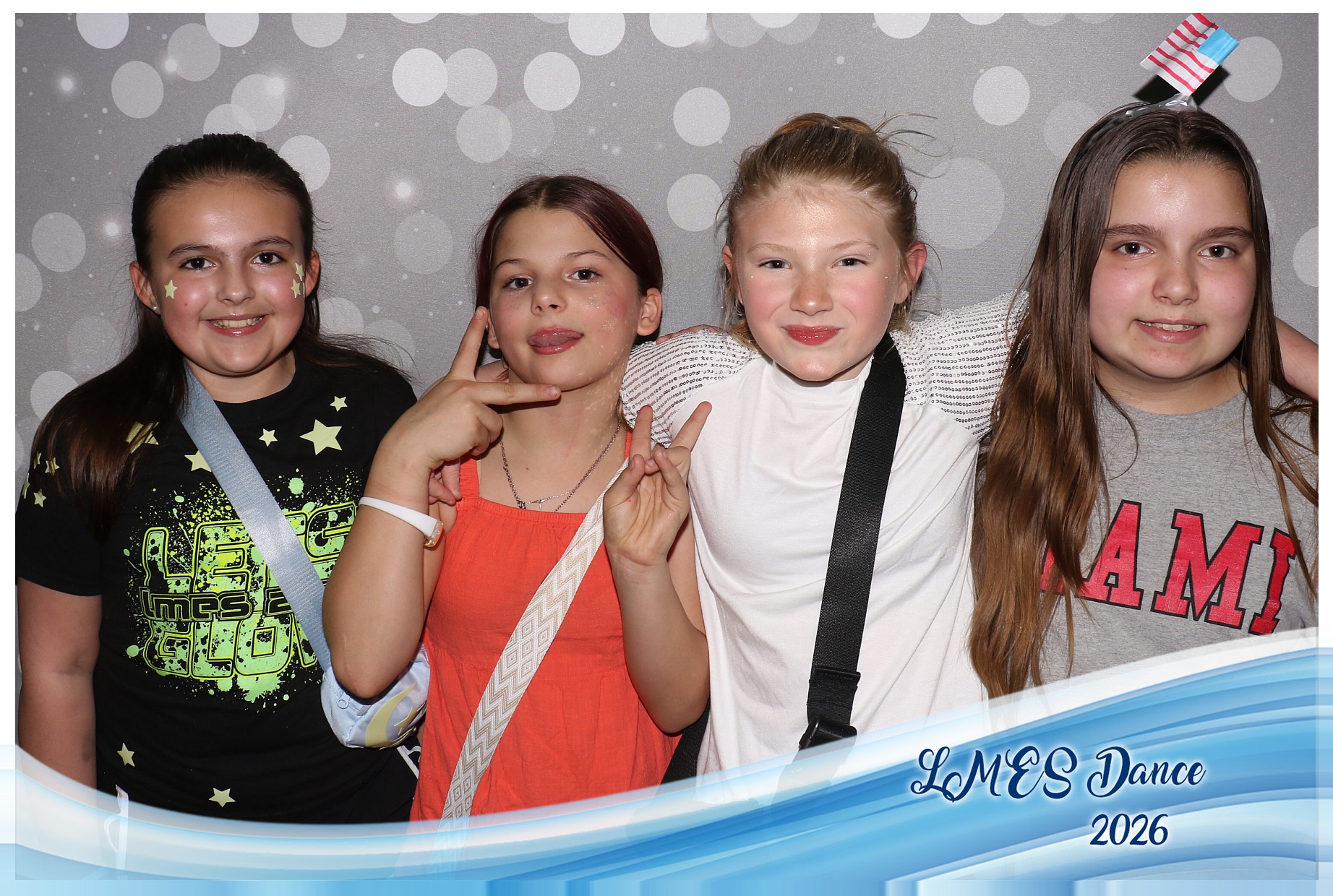 LMES Dance 2026 | View more photos from the event at gallery.photoboothcincy.com/u/PhotoBoothCincy/LMES-Dance-2026