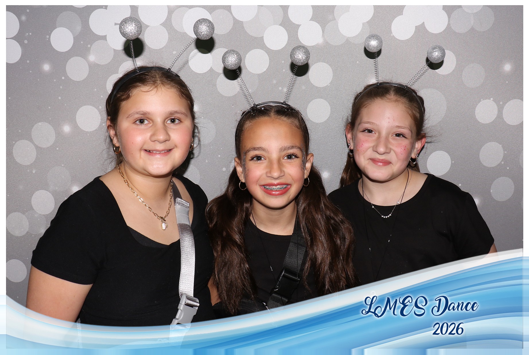 LMES Dance 2026 | View more photos from the event at gallery.photoboothcincy.com/u/PhotoBoothCincy/LMES-Dance-2026
