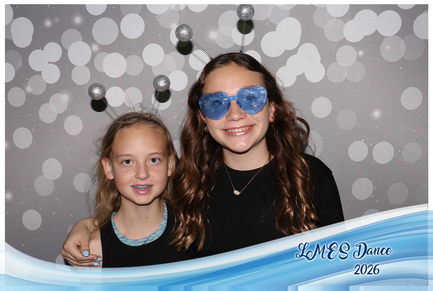 LMES Dance 2026 | View more photos from the event at gallery.photoboothcincy.com/u/PhotoBoothCincy/LMES-Dance-2026