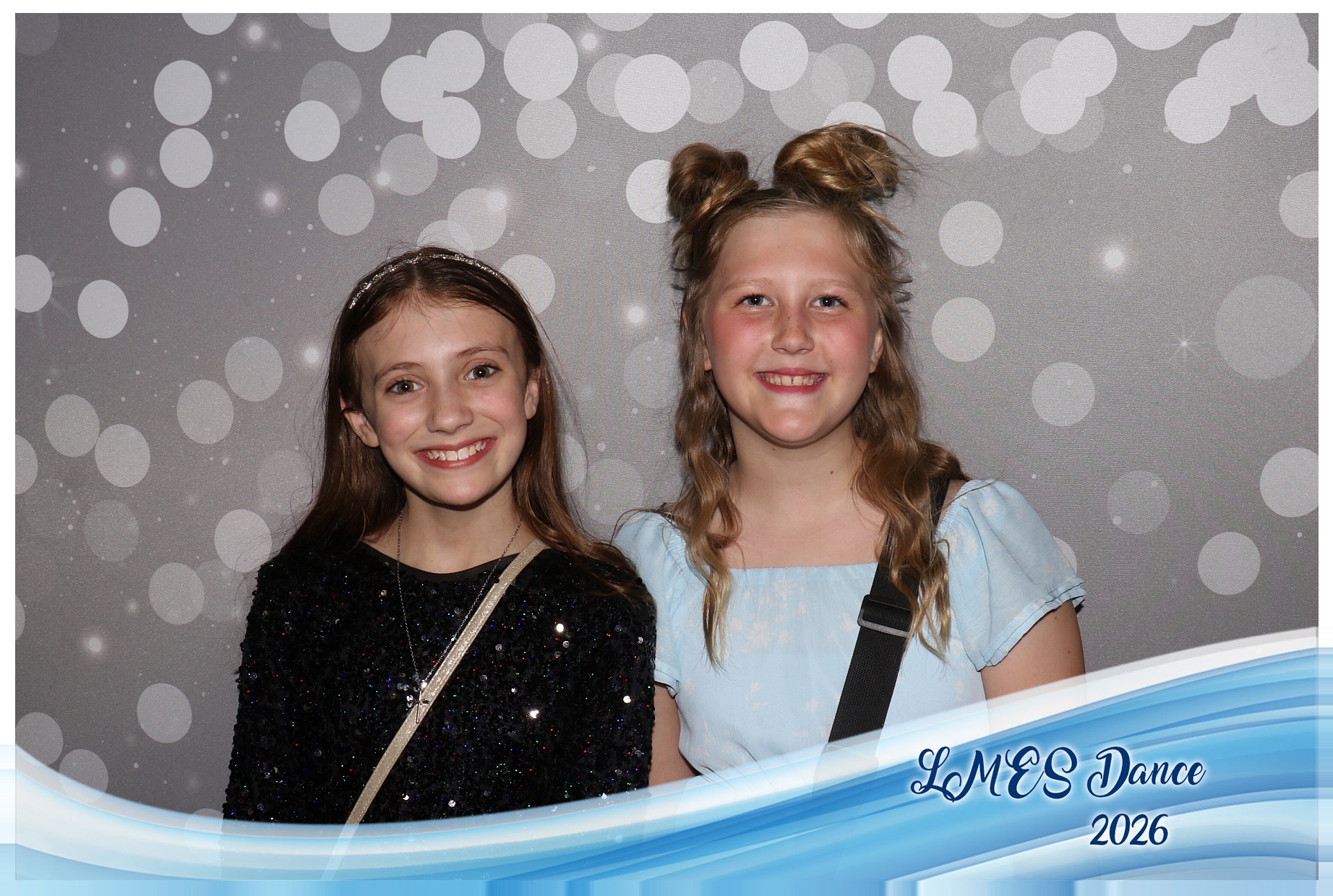 LMES Dance 2026 | View more photos from the event at gallery.photoboothcincy.com/u/PhotoBoothCincy/LMES-Dance-2026