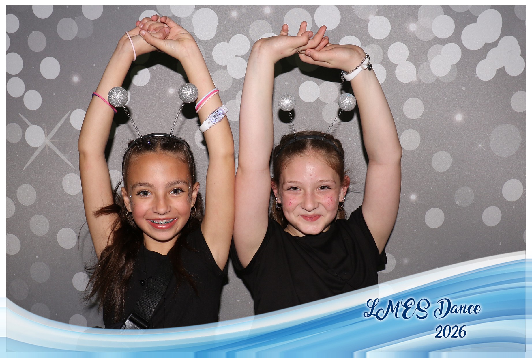 LMES Dance 2026 | View more photos from the event at gallery.photoboothcincy.com/u/PhotoBoothCincy/LMES-Dance-2026