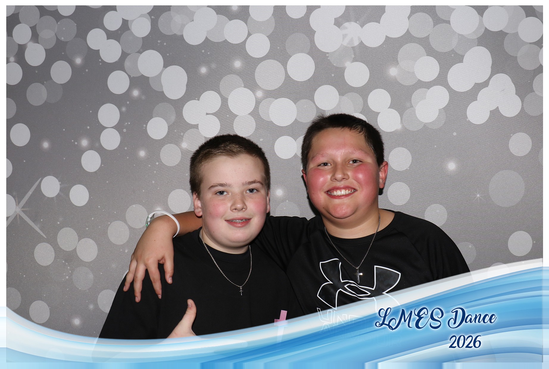 LMES Dance 2026 | View more photos from the event at gallery.photoboothcincy.com/u/PhotoBoothCincy/LMES-Dance-2026