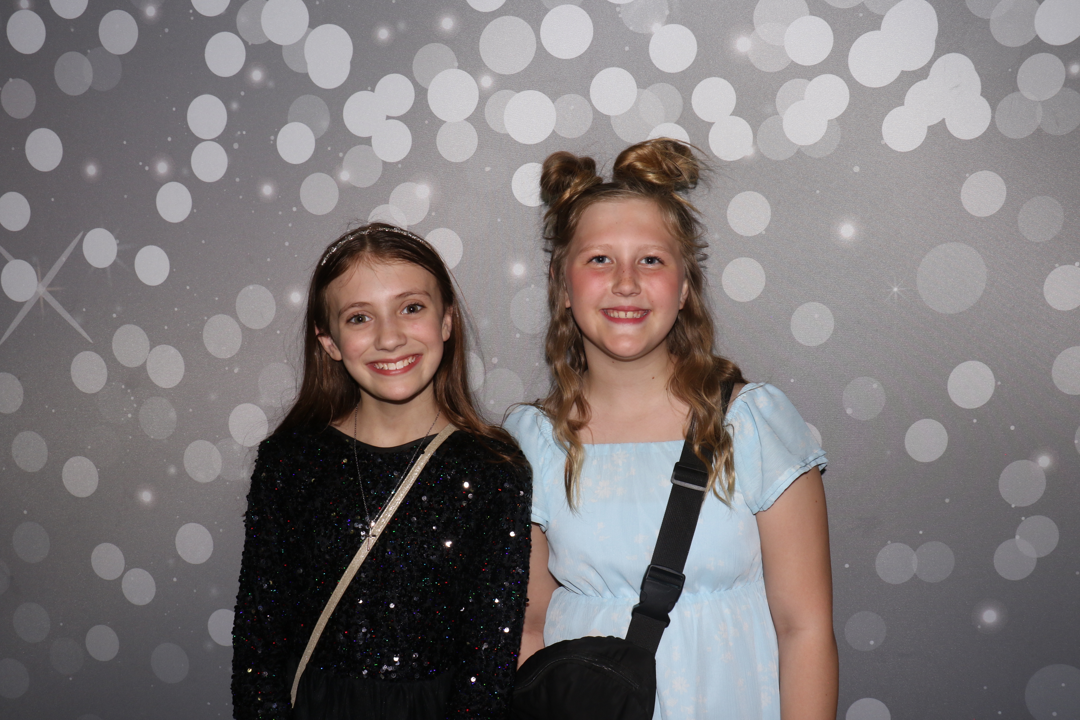 LMES Dance 2026 | View more photos from the event at gallery.photoboothcincy.com/u/PhotoBoothCincy/LMES-Dance-2026