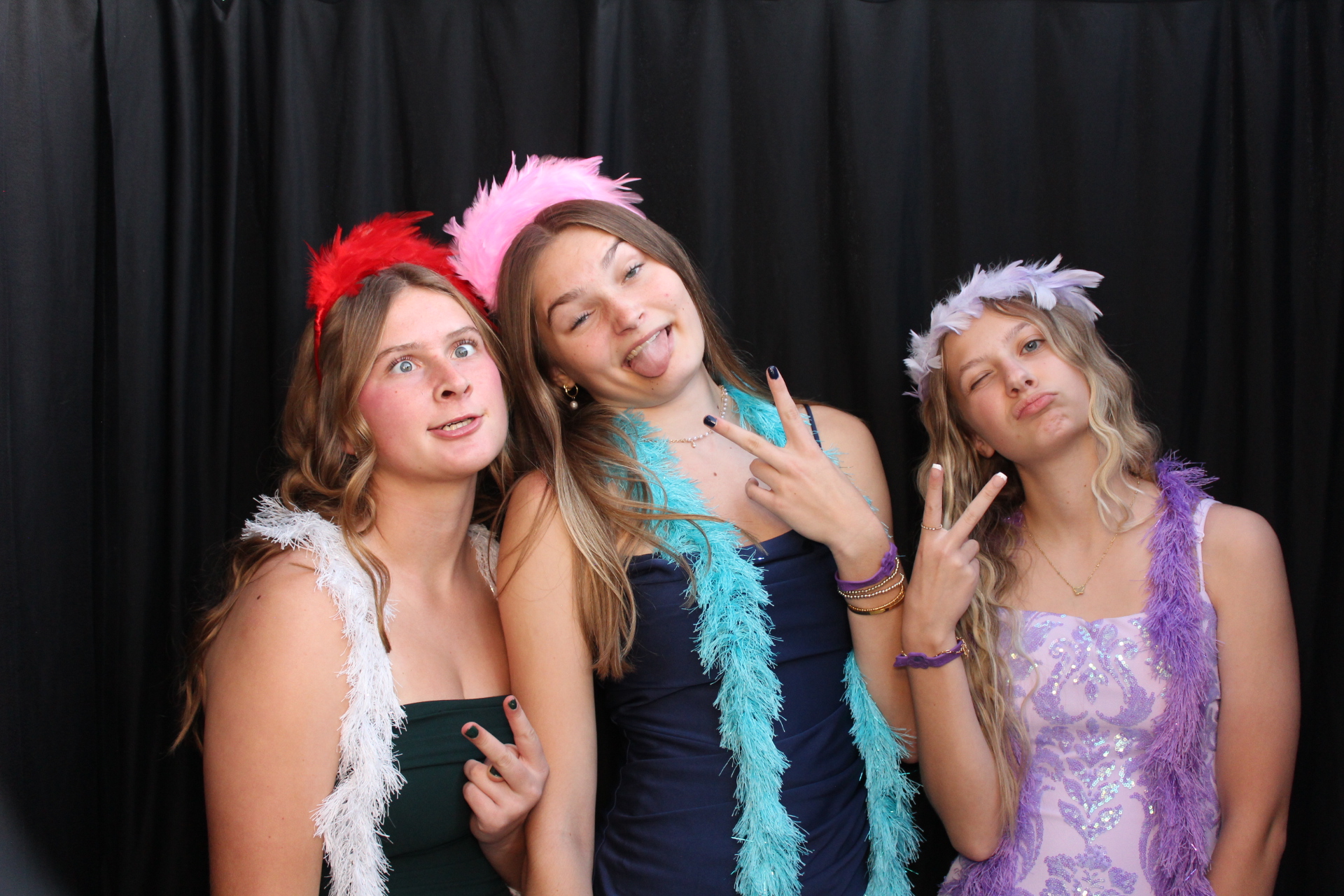LMHS Homecoming Booth 1 | View more photos from the event at gallery.photoboothcincy.com/u/PhotoBoothCincy/LMHS-Homecoming-Booth-1