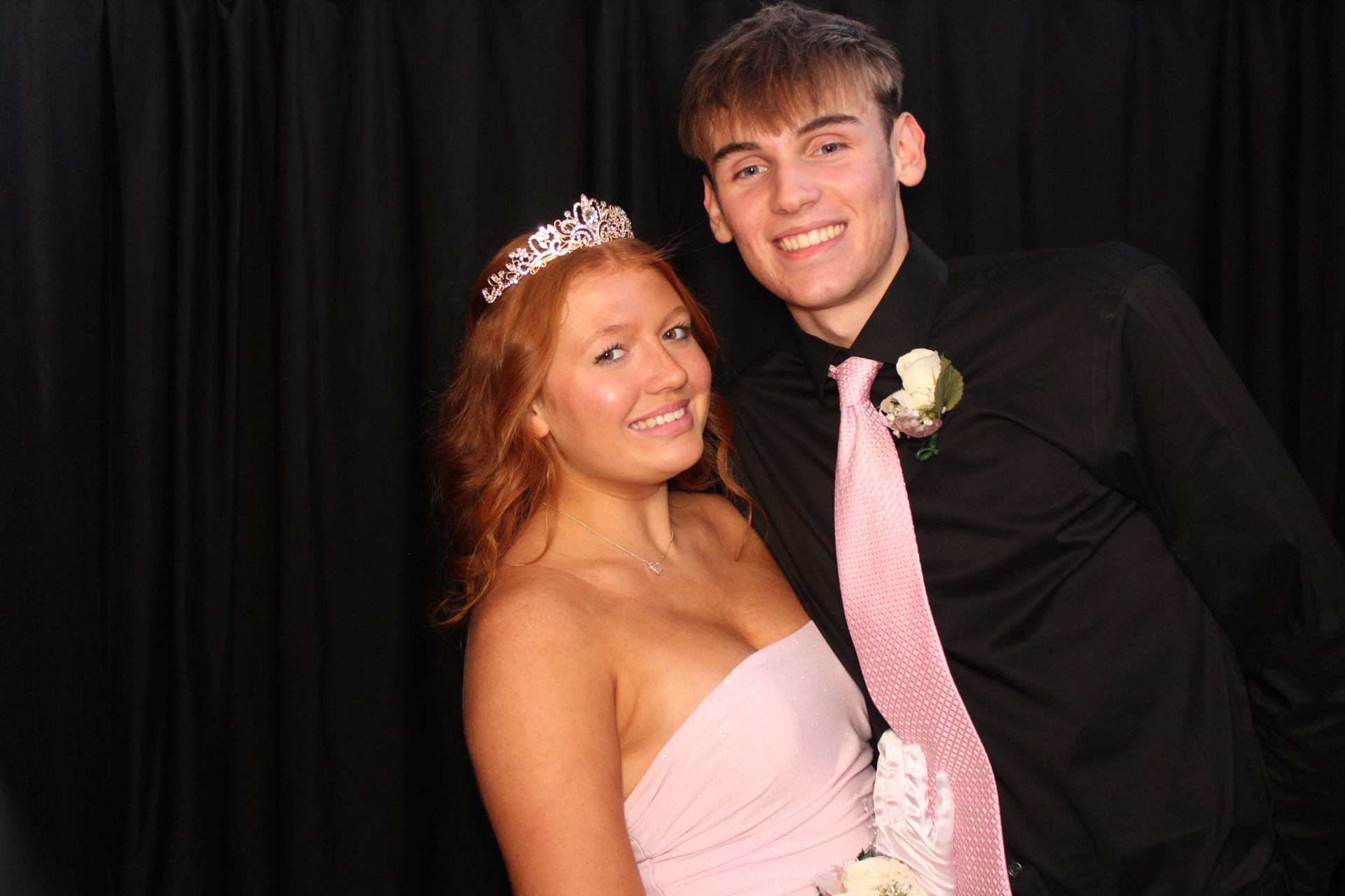 LMHS Homecoming Booth 1 | View more photos from the event at gallery.photoboothcincy.com/u/PhotoBoothCincy/LMHS-Homecoming-Booth-1