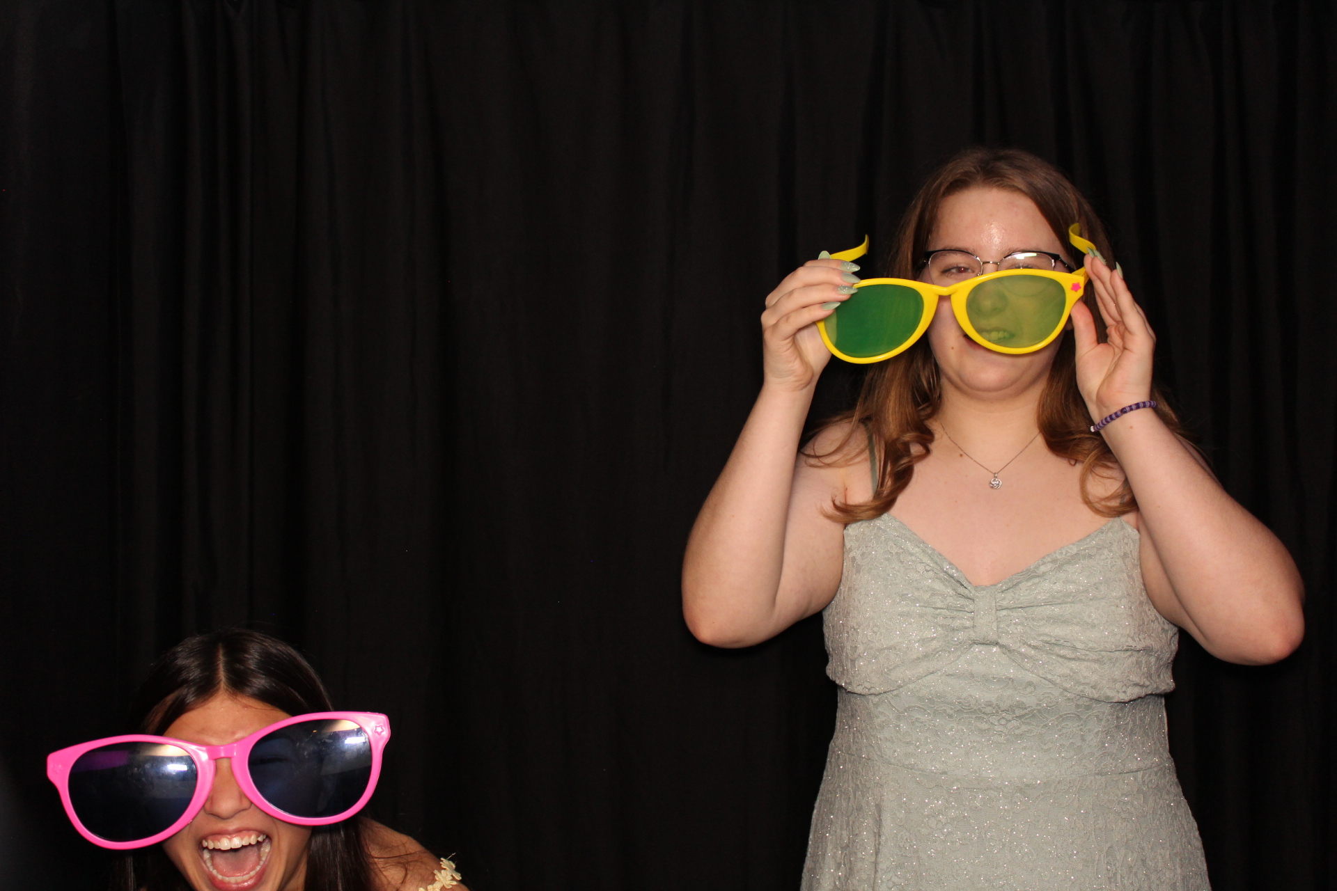 LMHS Homecoming Booth 1 | View more photos from the event at gallery.photoboothcincy.com/u/PhotoBoothCincy/LMHS-Homecoming-Booth-1
