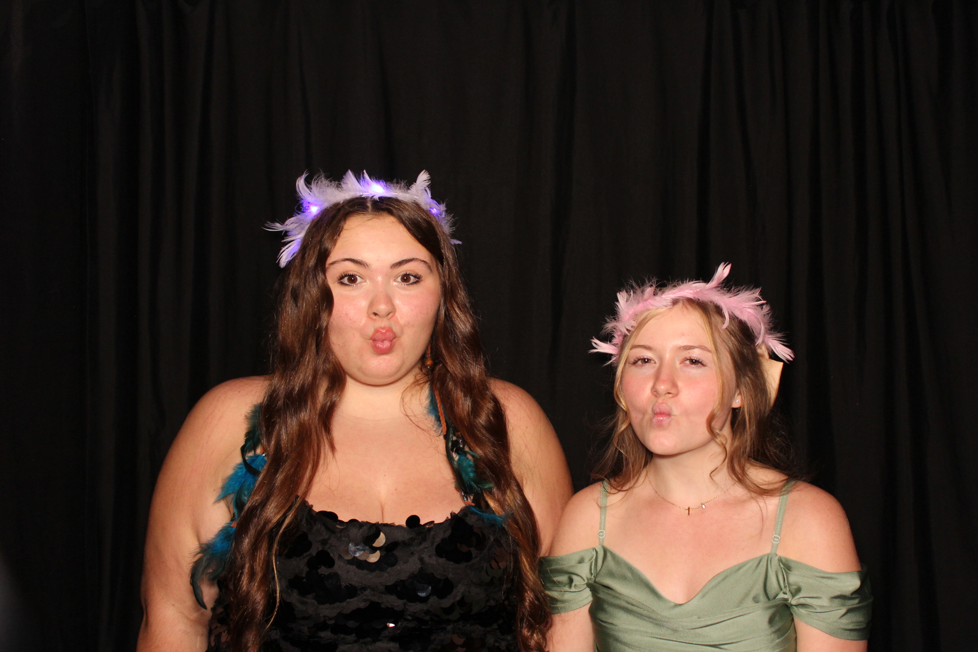 LMHS Homecoming Booth 1 | View more photos from the event at gallery.photoboothcincy.com/u/PhotoBoothCincy/LMHS-Homecoming-Booth-1
