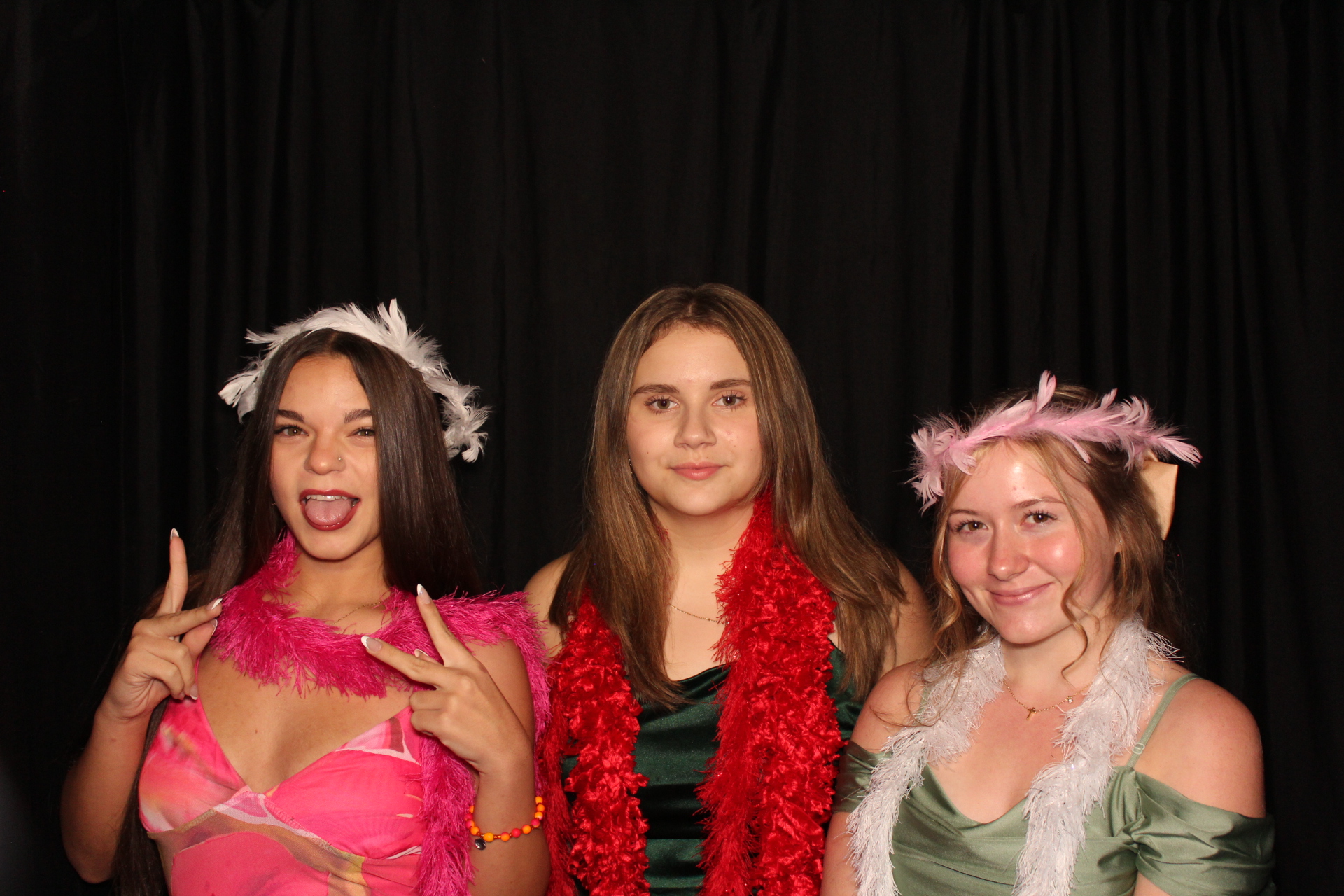 LMHS Homecoming Booth 1 | View more photos from the event at gallery.photoboothcincy.com/u/PhotoBoothCincy/LMHS-Homecoming-Booth-1