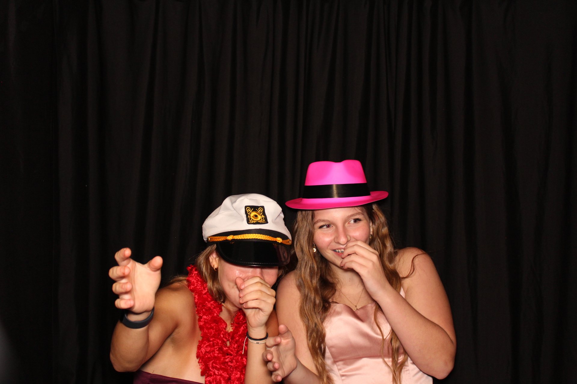 LMHS Homecoming Booth 1 | View more photos from the event at gallery.photoboothcincy.com/u/PhotoBoothCincy/LMHS-Homecoming-Booth-1
