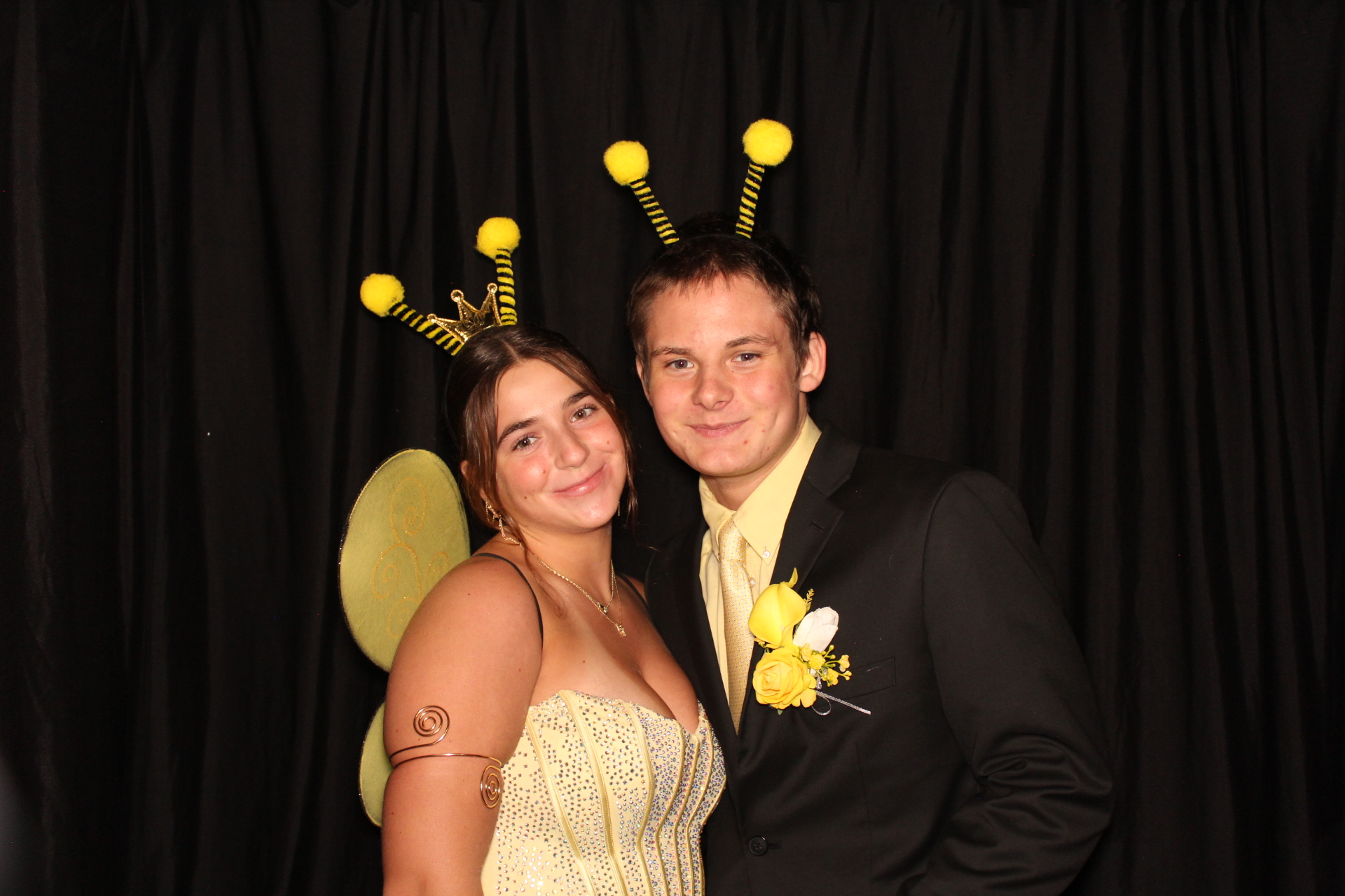 LMHS Homecoming Booth 1 | View more photos from the event at gallery.photoboothcincy.com/u/PhotoBoothCincy/LMHS-Homecoming-Booth-1