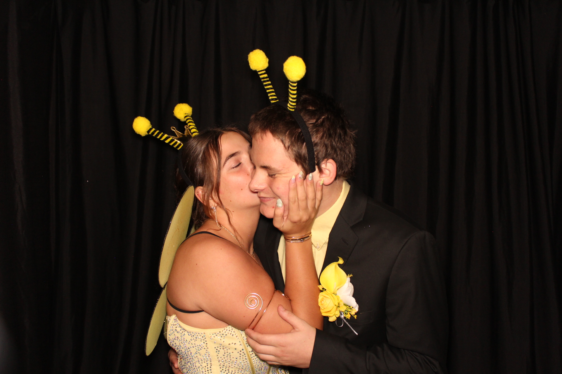 LMHS Homecoming Booth 1 | View more photos from the event at gallery.photoboothcincy.com/u/PhotoBoothCincy/LMHS-Homecoming-Booth-1