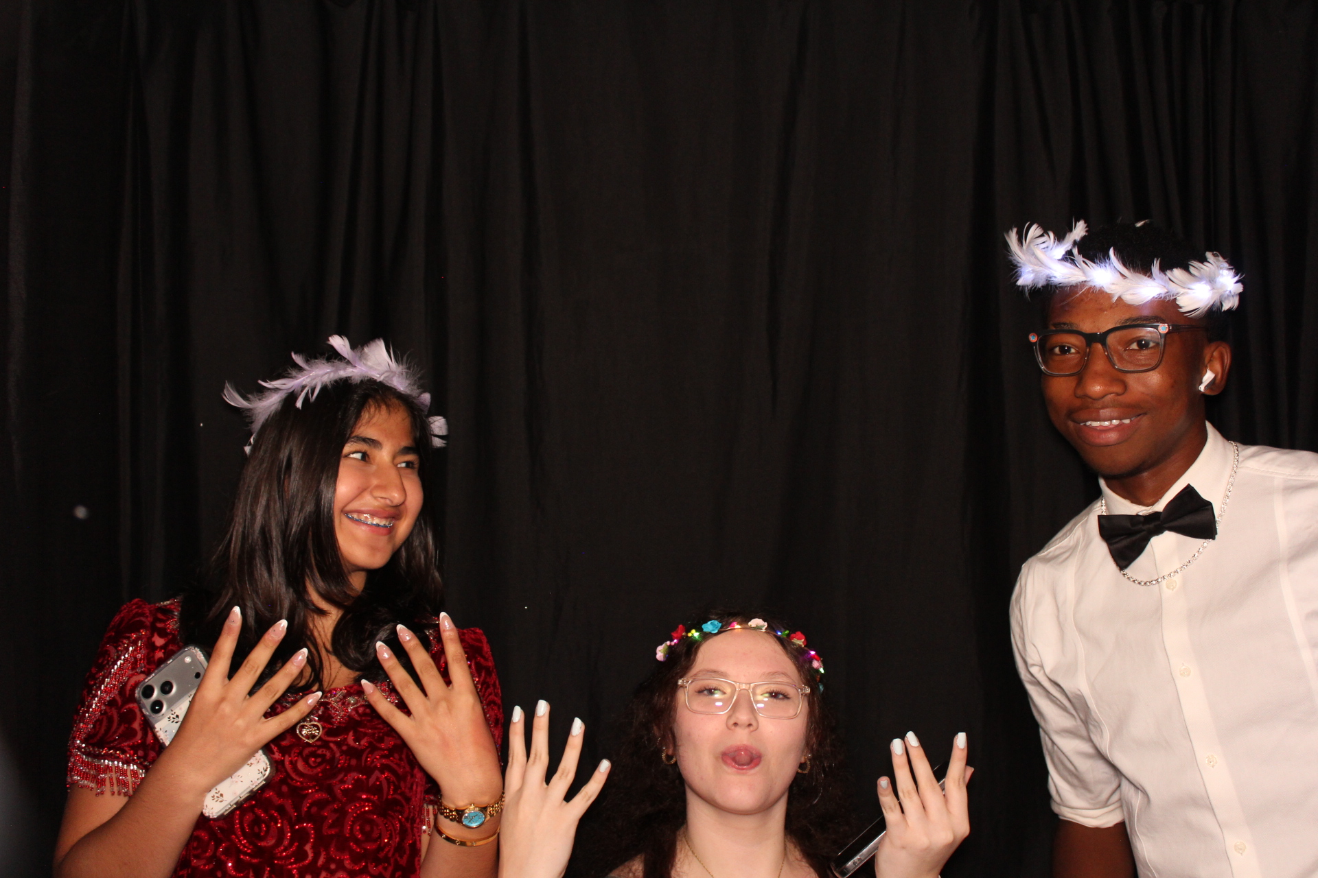LMHS Homecoming Booth 1 | View more photos from the event at gallery.photoboothcincy.com/u/PhotoBoothCincy/LMHS-Homecoming-Booth-1