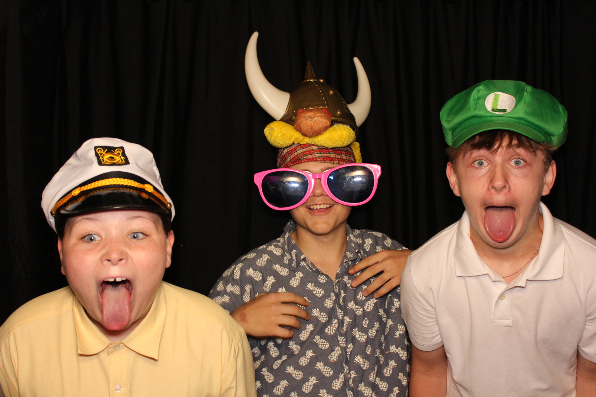 LMHS Homecoming Booth 1 | View more photos from the event at gallery.photoboothcincy.com/u/PhotoBoothCincy/LMHS-Homecoming-Booth-1