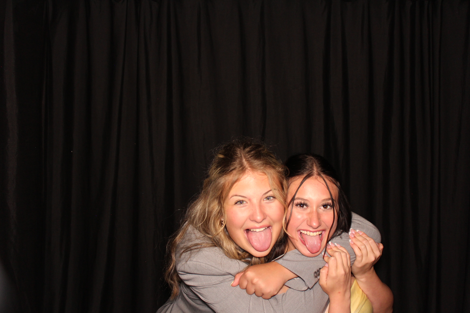 LMHS Homecoming Booth 1 | View more photos from the event at gallery.photoboothcincy.com/u/PhotoBoothCincy/LMHS-Homecoming-Booth-1