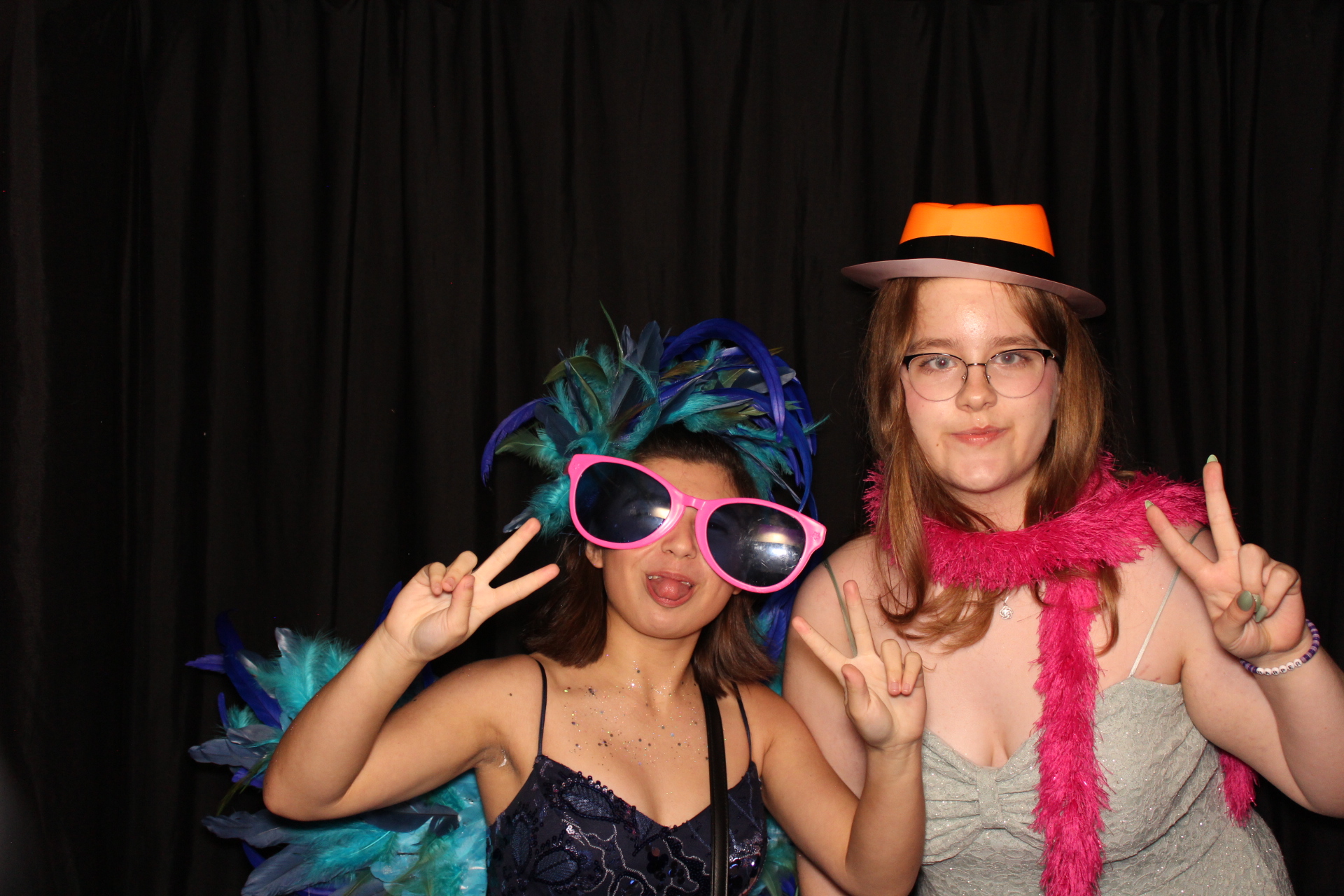 LMHS Homecoming Booth 1 | View more photos from the event at gallery.photoboothcincy.com/u/PhotoBoothCincy/LMHS-Homecoming-Booth-1