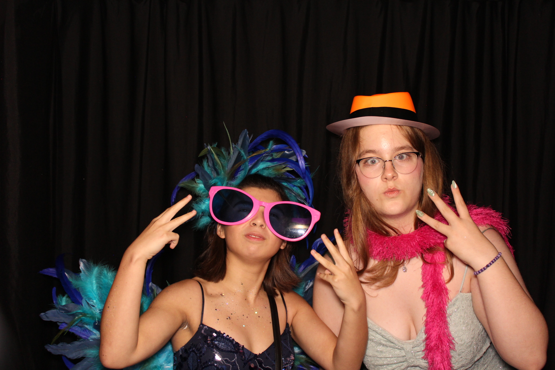 LMHS Homecoming Booth 1 | View more photos from the event at gallery.photoboothcincy.com/u/PhotoBoothCincy/LMHS-Homecoming-Booth-1