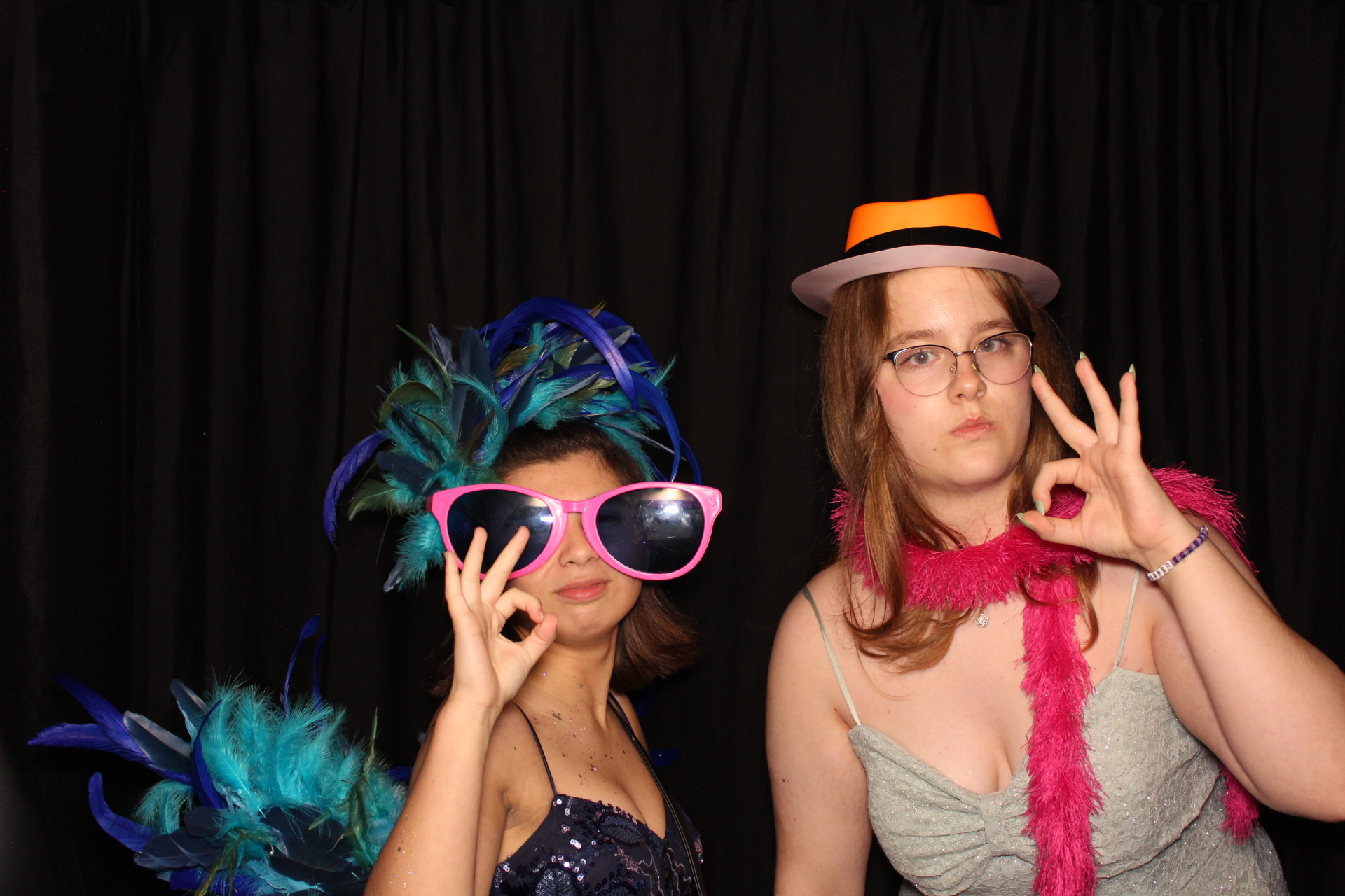 LMHS Homecoming Booth 1 | View more photos from the event at gallery.photoboothcincy.com/u/PhotoBoothCincy/LMHS-Homecoming-Booth-1