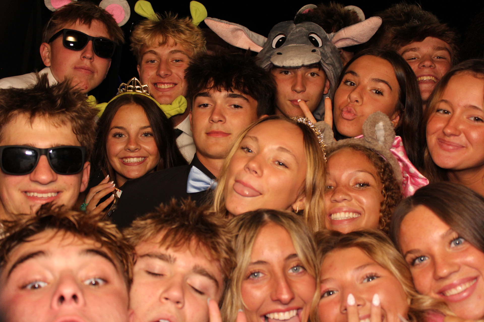 LMHS Homecoming Booth 1 | View more photos from the event at gallery.photoboothcincy.com/u/PhotoBoothCincy/LMHS-Homecoming-Booth-1