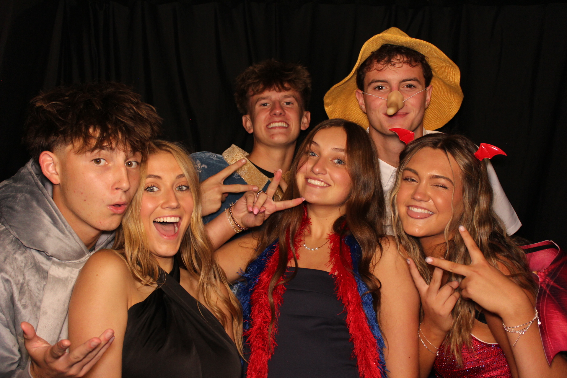 LMHS Homecoming Booth 1 | View more photos from the event at gallery.photoboothcincy.com/u/PhotoBoothCincy/LMHS-Homecoming-Booth-1