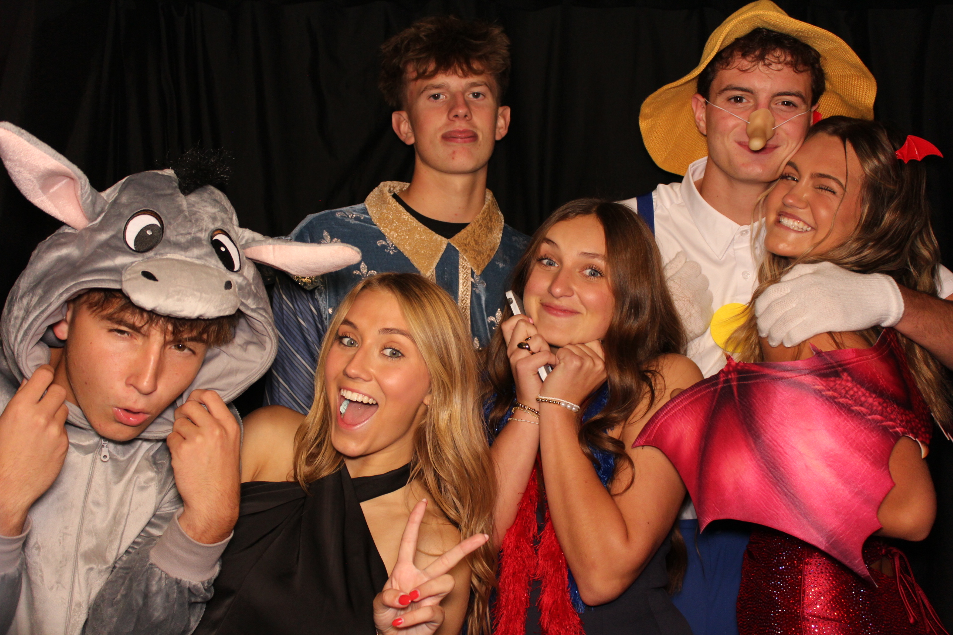 LMHS Homecoming Booth 1 | View more photos from the event at gallery.photoboothcincy.com/u/PhotoBoothCincy/LMHS-Homecoming-Booth-1