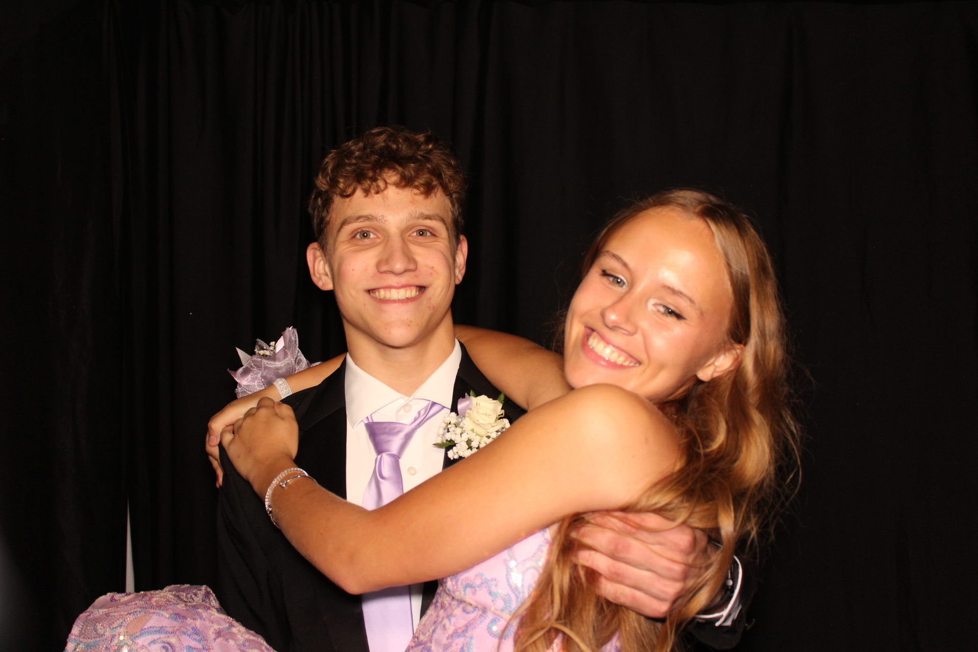 LMHS Homecoming Booth 1 | View more photos from the event at gallery.photoboothcincy.com/u/PhotoBoothCincy/LMHS-Homecoming-Booth-1