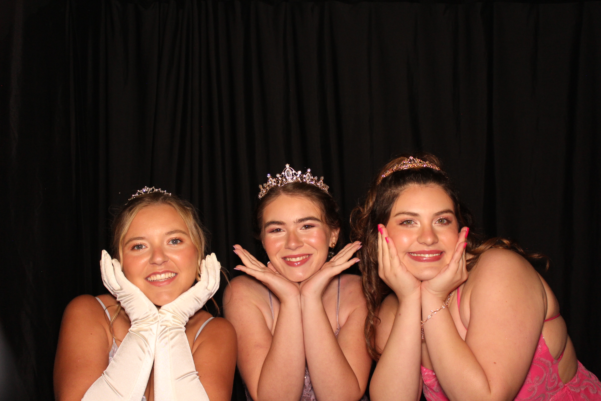 LMHS Homecoming Booth 1 | View more photos from the event at gallery.photoboothcincy.com/u/PhotoBoothCincy/LMHS-Homecoming-Booth-1