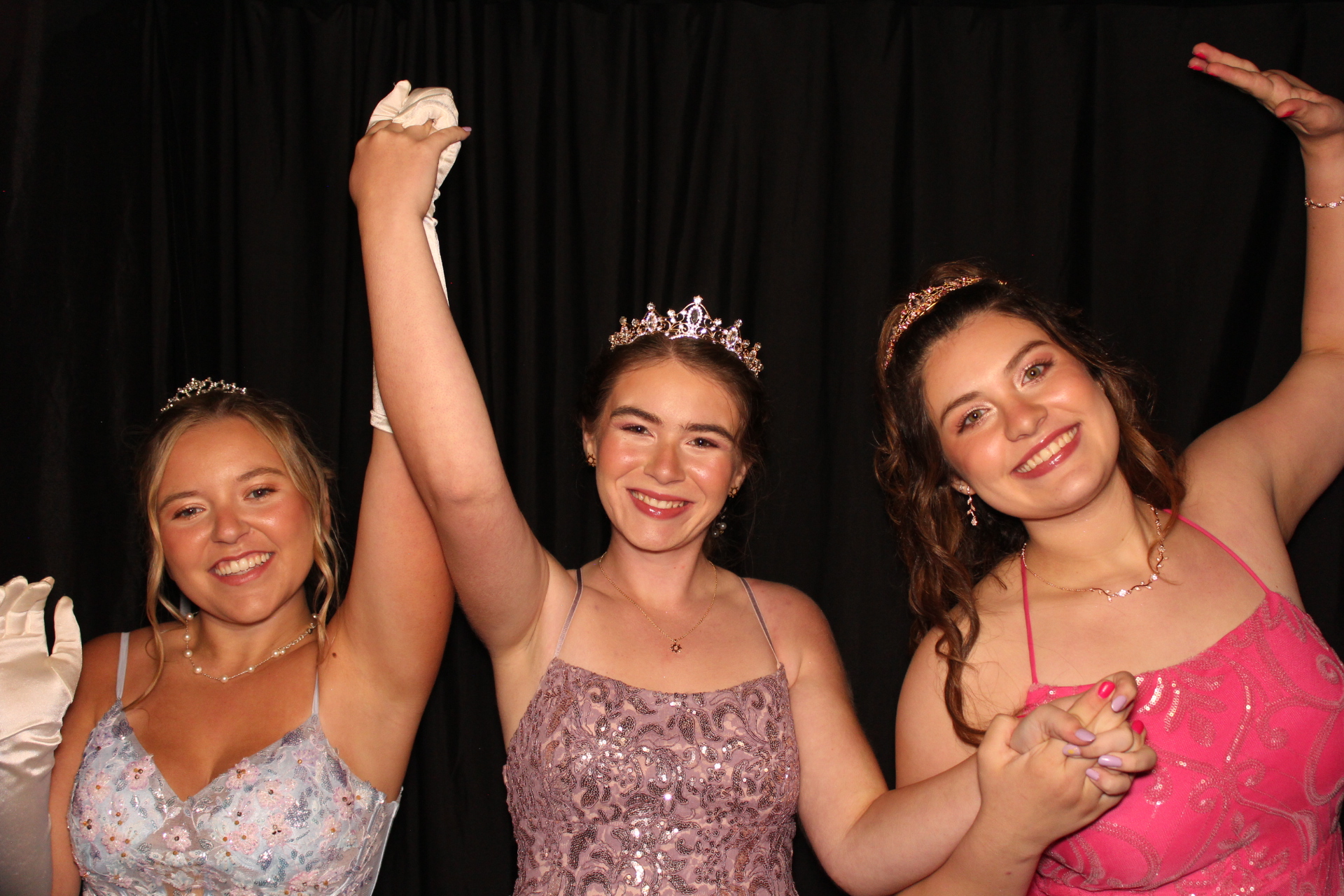 LMHS Homecoming Booth 1 | View more photos from the event at gallery.photoboothcincy.com/u/PhotoBoothCincy/LMHS-Homecoming-Booth-1