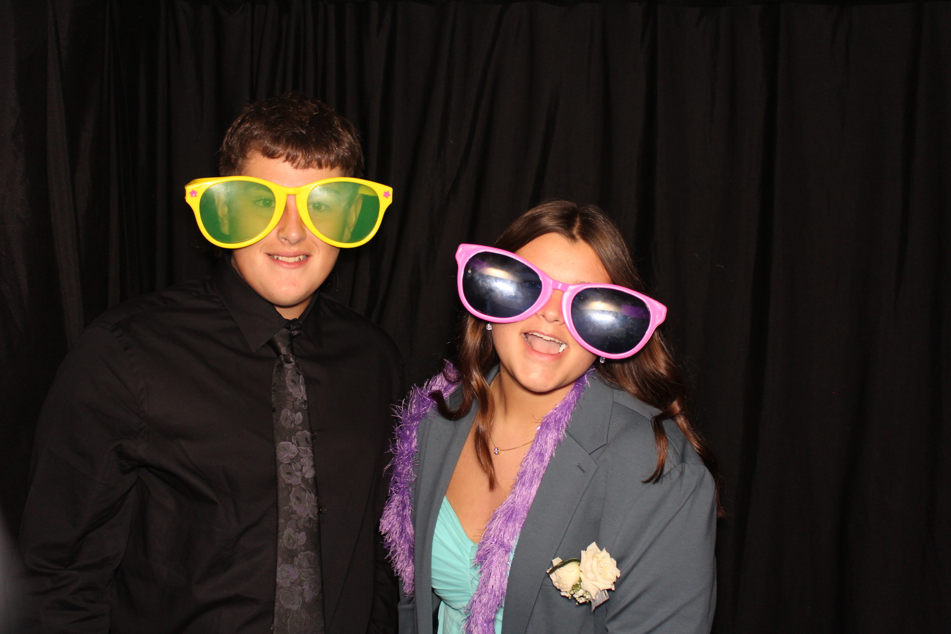 LMHS Homecoming Booth 1 | View more photos from the event at gallery.photoboothcincy.com/u/PhotoBoothCincy/LMHS-Homecoming-Booth-1