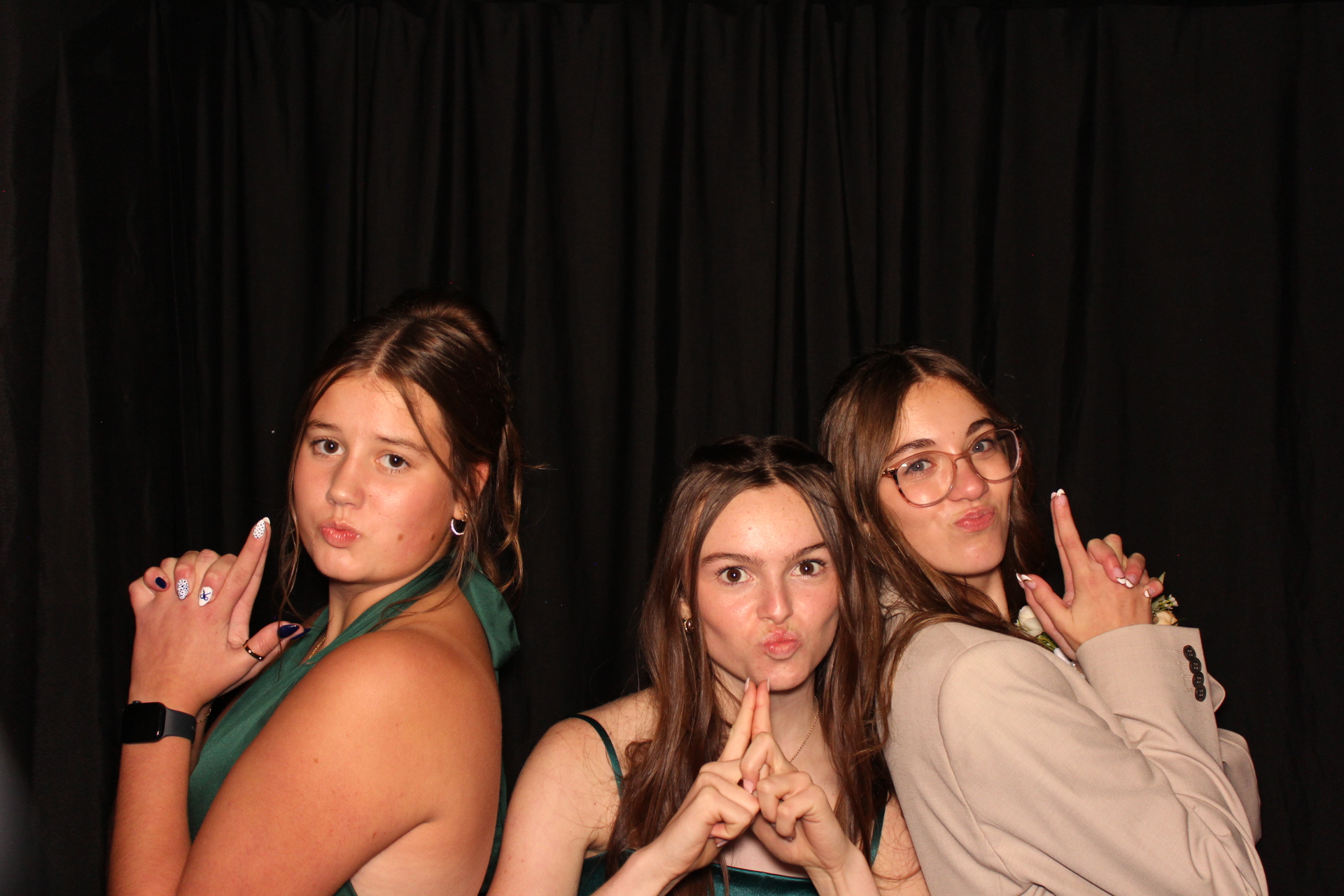 LMHS Homecoming Booth 1 | View more photos from the event at gallery.photoboothcincy.com/u/PhotoBoothCincy/LMHS-Homecoming-Booth-1