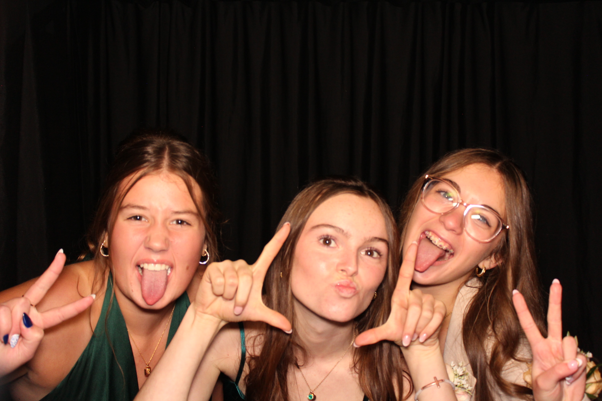 LMHS Homecoming Booth 1 | View more photos from the event at gallery.photoboothcincy.com/u/PhotoBoothCincy/LMHS-Homecoming-Booth-1