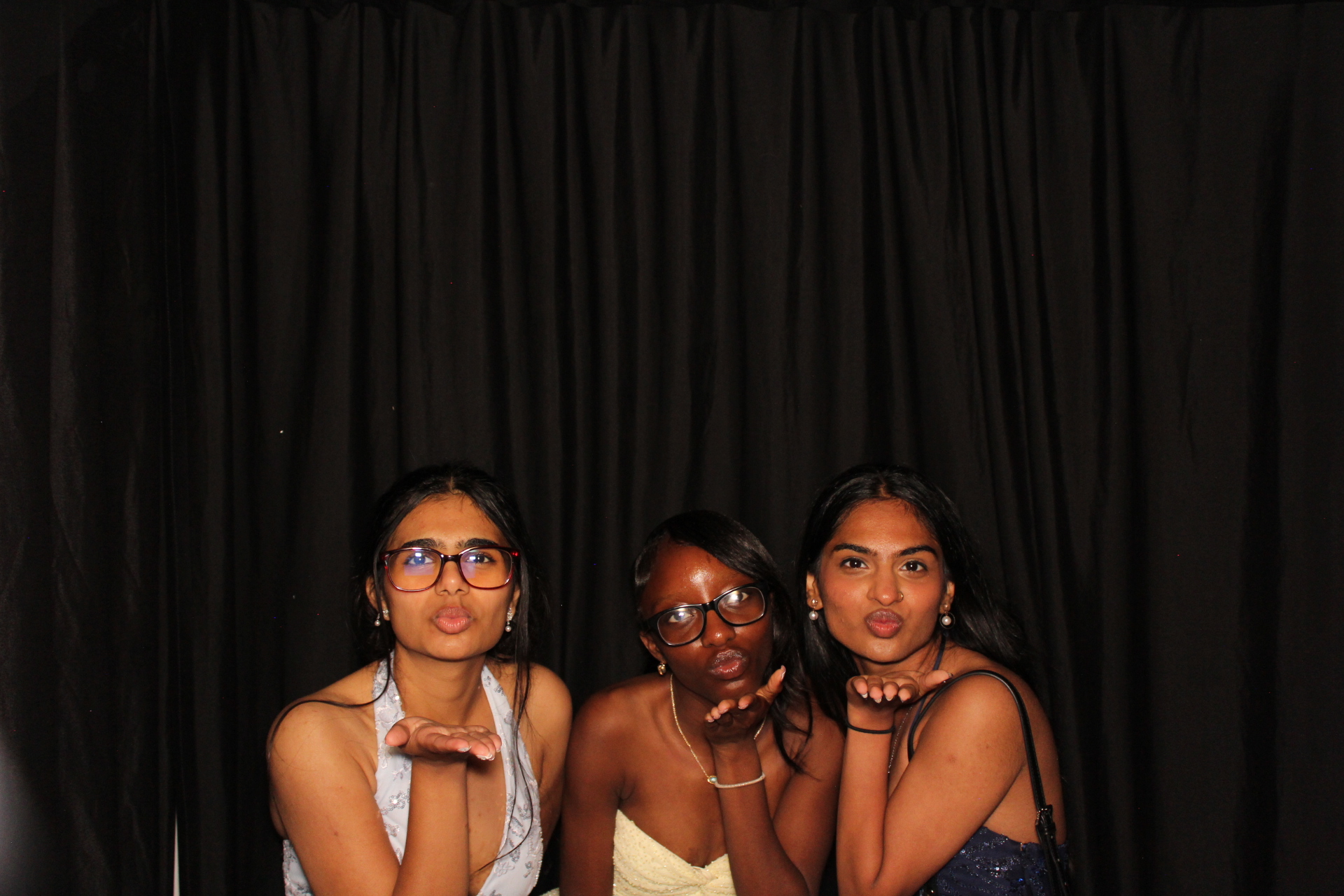 LMHS Homecoming Booth 1 | View more photos from the event at gallery.photoboothcincy.com/u/PhotoBoothCincy/LMHS-Homecoming-Booth-1