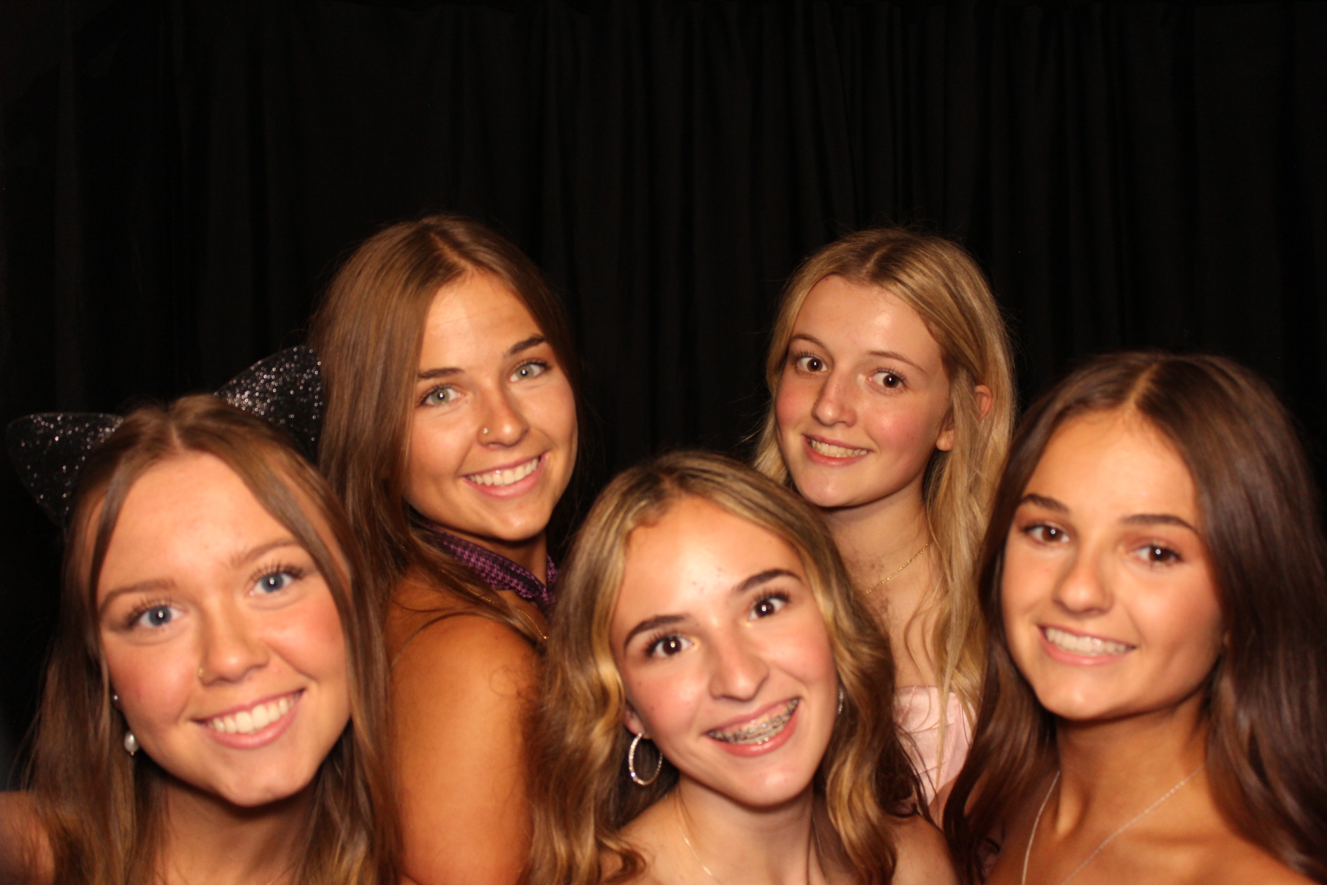 LMHS Homecoming Booth 1 | View more photos from the event at gallery.photoboothcincy.com/u/PhotoBoothCincy/LMHS-Homecoming-Booth-1