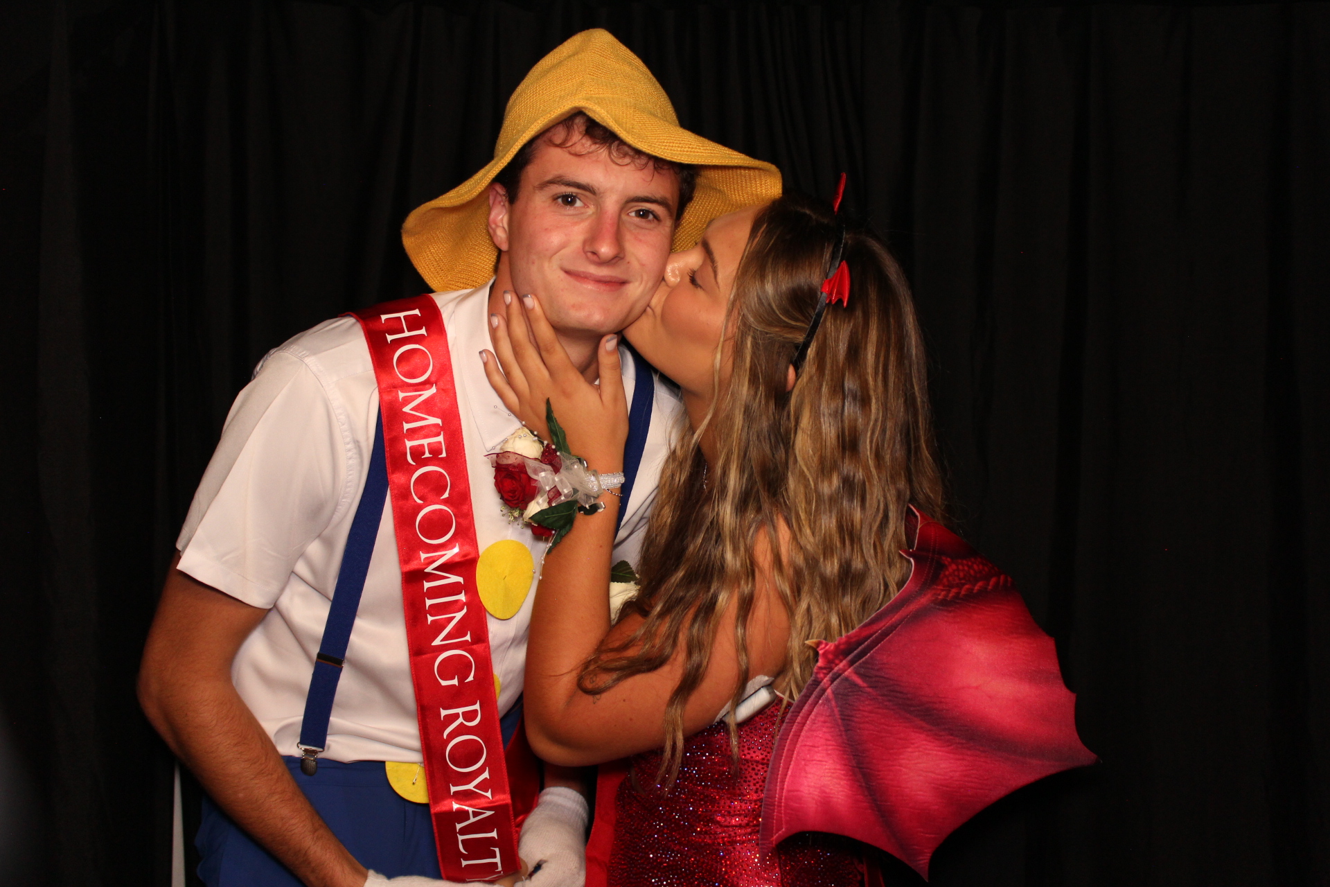 LMHS Homecoming Booth 1 | View more photos from the event at gallery.photoboothcincy.com/u/PhotoBoothCincy/LMHS-Homecoming-Booth-1