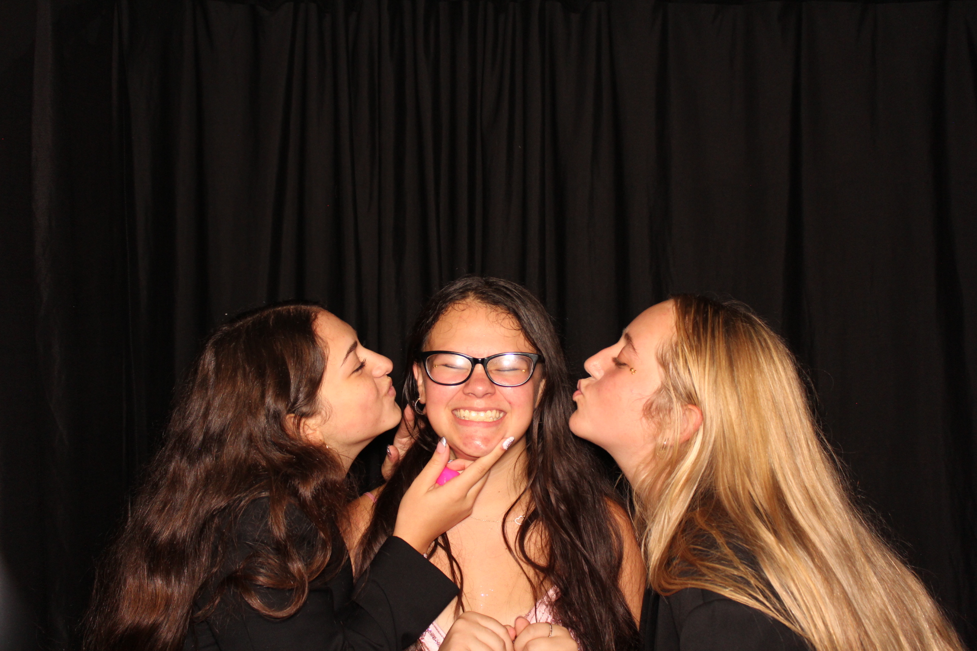 LMHS Homecoming Booth 1 | View more photos from the event at gallery.photoboothcincy.com/u/PhotoBoothCincy/LMHS-Homecoming-Booth-1