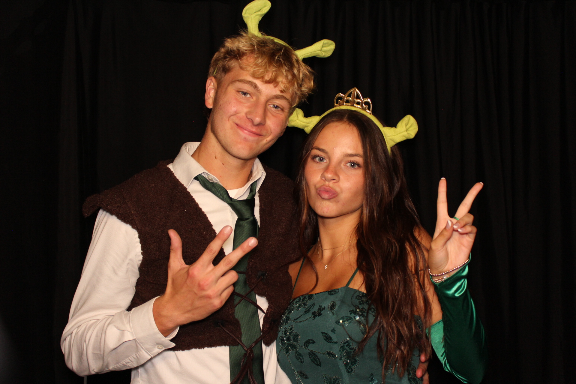LMHS Homecoming Booth 1 | View more photos from the event at gallery.photoboothcincy.com/u/PhotoBoothCincy/LMHS-Homecoming-Booth-1