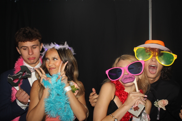 LMHS Homecoming Booth 2 | View more photos from the event at gallery.photoboothcincy.com/u/PhotoBoothCincy/LMHS-Homecoming-Booth-2