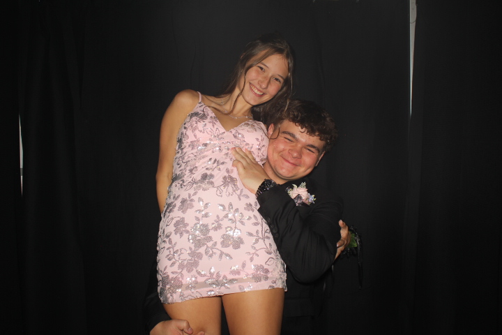 LMHS Homecoming Booth 2 | View more photos from the event at gallery.photoboothcincy.com/u/PhotoBoothCincy/LMHS-Homecoming-Booth-2