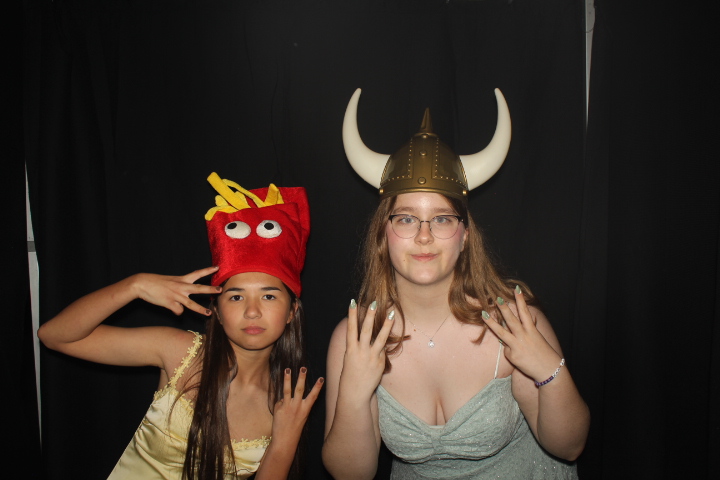 LMHS Homecoming Booth 2 | View more photos from the event at gallery.photoboothcincy.com/u/PhotoBoothCincy/LMHS-Homecoming-Booth-2