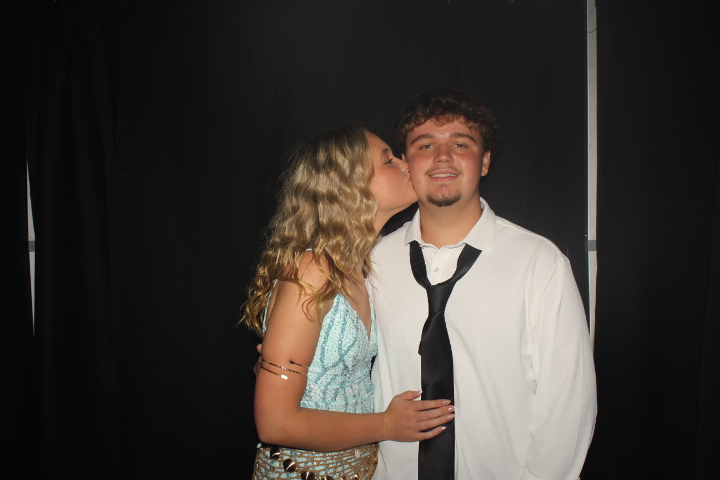 LMHS Homecoming Booth 2 | View more photos from the event at gallery.photoboothcincy.com/u/PhotoBoothCincy/LMHS-Homecoming-Booth-2