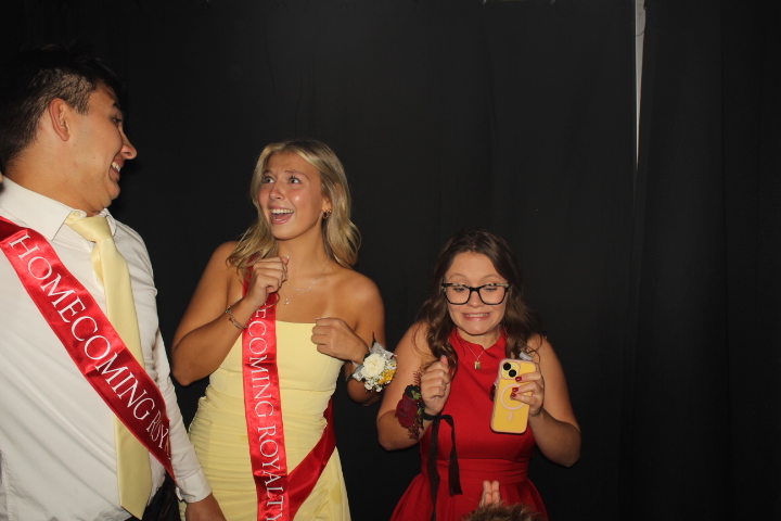 LMHS Homecoming Booth 2 | View more photos from the event at gallery.photoboothcincy.com/u/PhotoBoothCincy/LMHS-Homecoming-Booth-2