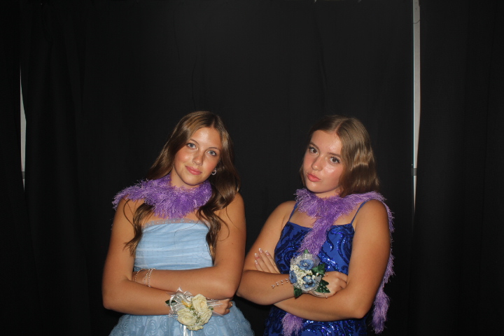 LMHS Homecoming Booth 2 | View more photos from the event at gallery.photoboothcincy.com/u/PhotoBoothCincy/LMHS-Homecoming-Booth-2