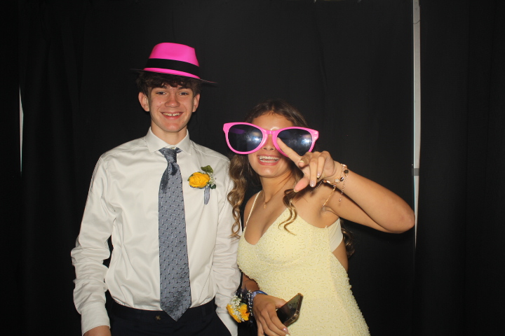 LMHS Homecoming Booth 2 | View more photos from the event at gallery.photoboothcincy.com/u/PhotoBoothCincy/LMHS-Homecoming-Booth-2