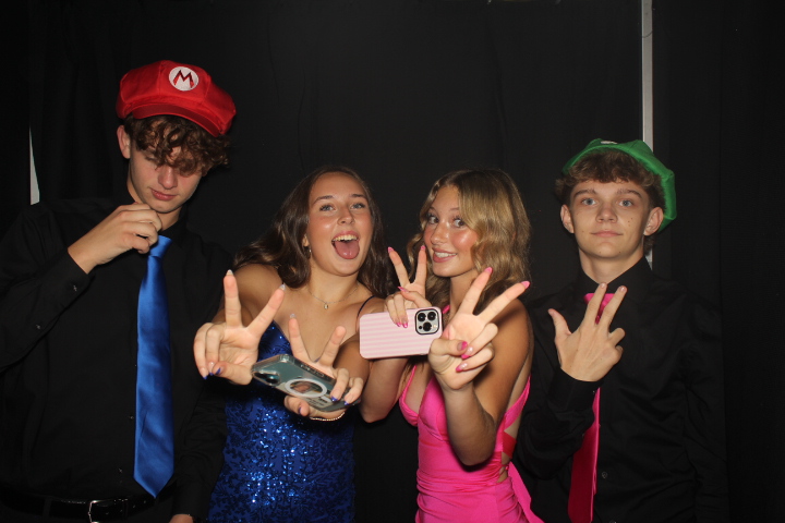 LMHS Homecoming Booth 2 | View more photos from the event at gallery.photoboothcincy.com/u/PhotoBoothCincy/LMHS-Homecoming-Booth-2