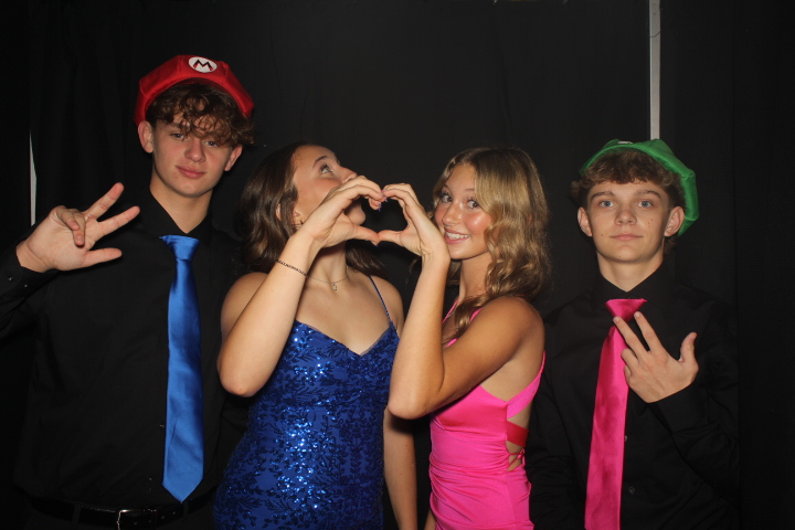LMHS Homecoming Booth 2 | View more photos from the event at gallery.photoboothcincy.com/u/PhotoBoothCincy/LMHS-Homecoming-Booth-2